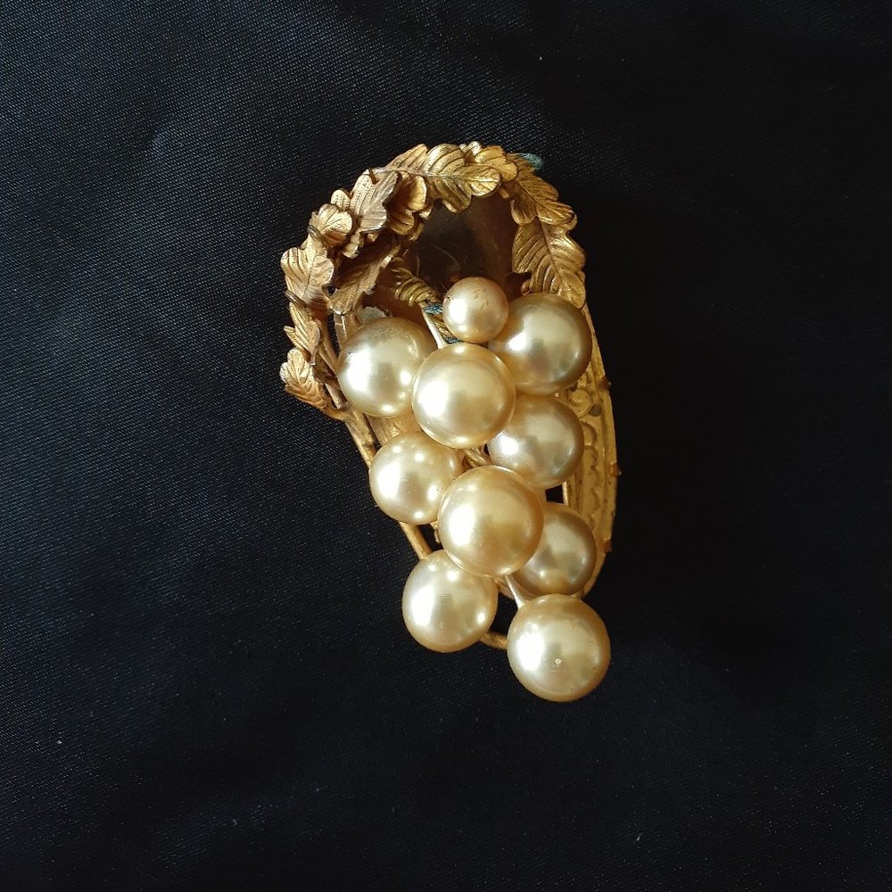 Vintage Clip Brooch